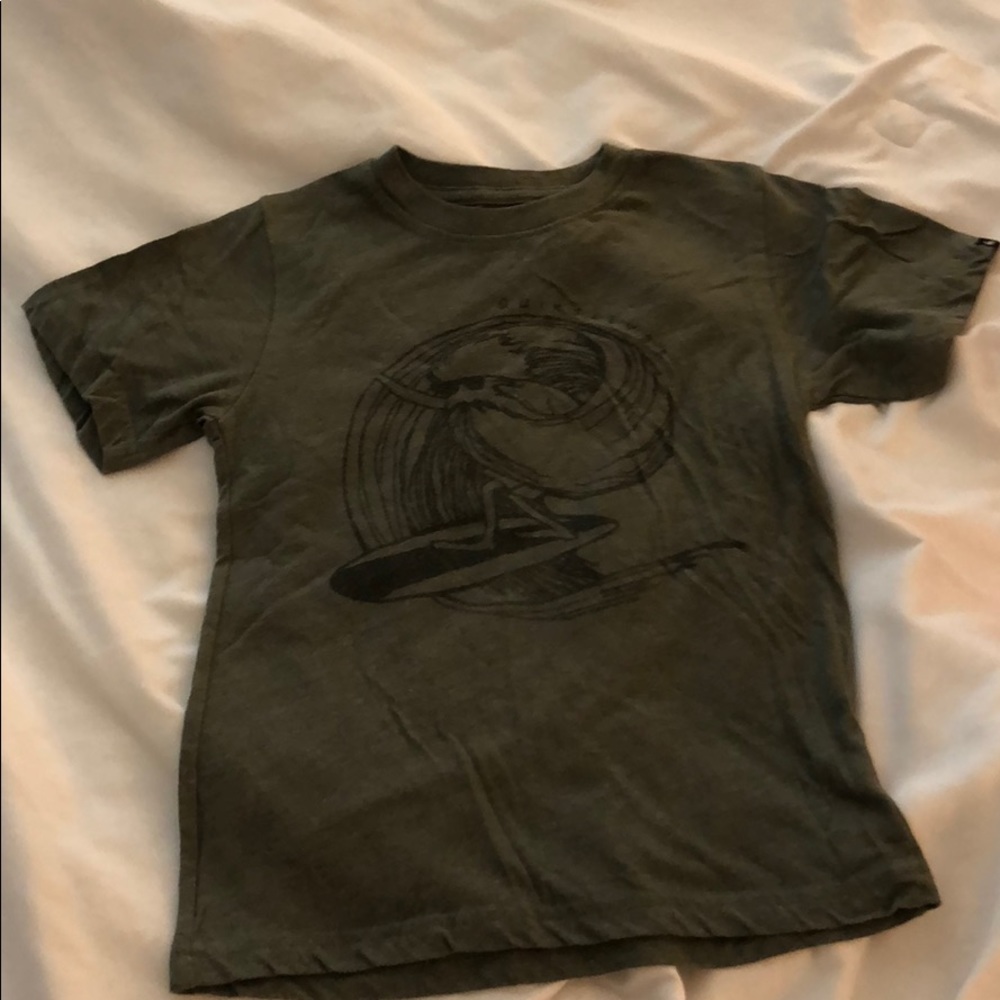 Quicksilver boys shirt. Size 6